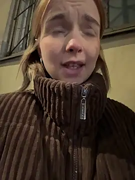 Snapshot of Baby_Tiny chatting on 01/15/25, 02:35 Baby Tiny online show from 01/15/25, 02:35