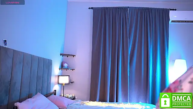 Snapshot of Tella_dream chatting on 03/19/26, 11:03 Tella dream online show from 03/19/26, 11:03