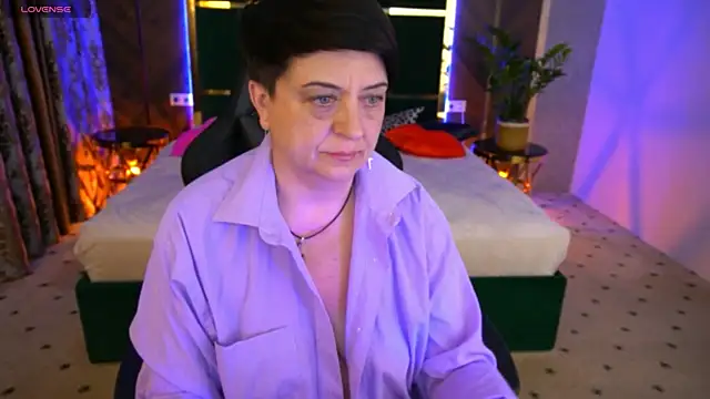 Snapshot of MilaSkyy chatting on 03/13/25, 03:22 MilaSkyy online show from 03/13/25, 03:22