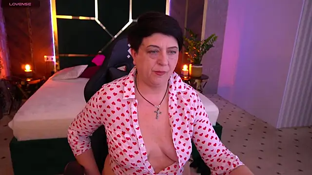 Snapshot of MilaSkyy chatting on 03/16/25, 09:26 MilaSkyy online show from 03/16/25, 09:26