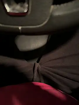 Snapshot of rundum40 chatting on 01/03/25, 06:03 rundum40 online show from 01/03/25, 06:03