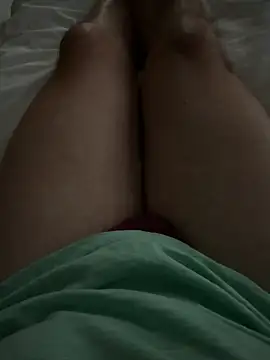 Snapshot of rundum40 chatting on 09/14/25, 05:23 rundum40 online show from 09/14/25, 05:23