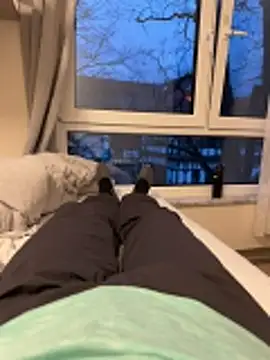 Snapshot of rundum40 chatting on 11/16/25, 03:50 rundum40 online show from 11/16/25, 03:50