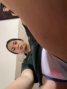 Snapshot of karla_nill chatting on 12/30/24, 05:13 karla nill online show from 12/30/24, 05:13