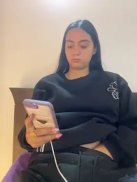 Snapshot of karla_nill chatting on 02/06/25, 07:07 karla nill online show from 02/06/25, 07:07