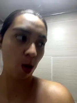 Snapshot of karla_nill chatting on 10/29/25, 06:20 karla nill online show from 10/29/25, 06:20