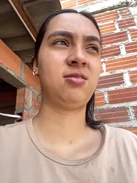 Snapshot of karla_nill chatting on 11/11/25, 05:13 karla nill online show from 11/11/25, 05:13