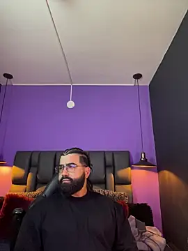 Snapshot of Lyon_vach chatting on 11/18/25, 10:47 Lyon vach online show from 11/18/25, 10:47