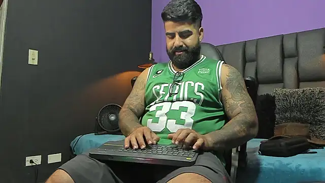 Snapshot of Lyon_vach chatting on 03/04/26, 11:33 Lyon vach online show from 03/04/26, 11:33