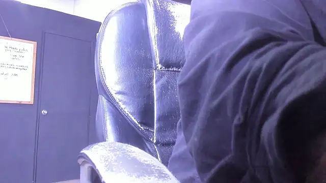 Snapshot of Lyon_vach chatting on 03/16/26, 10:36 Lyon vach online show from 03/16/26, 10:36