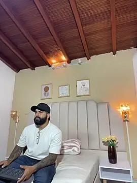 Snapshot of Lyon_vach chatting on 03/17/26, 10:46 Lyon vach online show from 03/17/26, 10:46