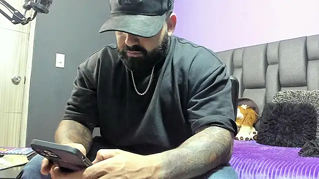 Snapshot of Lyon_vach chatting on 04/05/26, 12:30 Lyon vach online show from 04/05/26, 12:30