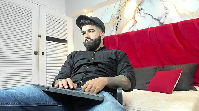 Snapshot of Lyon_vach chatting on 04/13/26, 12:54 Lyon vach online show from 04/13/26, 12:54