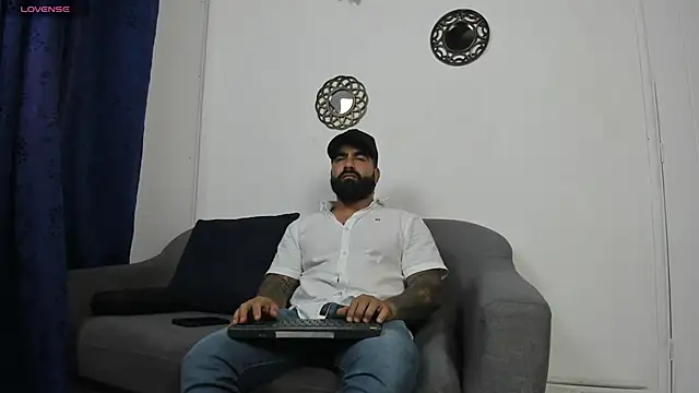 Snapshot of Lyon_vach chatting on 04/29/26, 10:16 Lyon vach online show from 04/29/26, 10:16