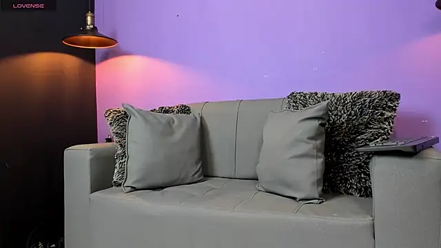 Snapshot of Lyon_vach chatting on 07/28/26, 01:43 Lyon vach online show from 07/28/26, 01:43