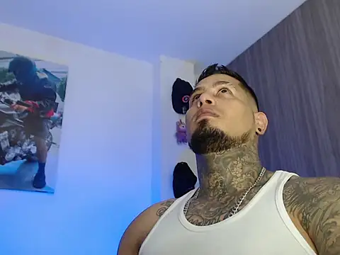 Snapshot of sr_fuerte chatting on 03/19/26, 01:20 sr fuerte online show from 03/19/26, 01:20