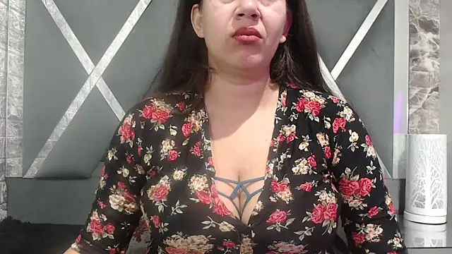 Snapshot of Catherine_tabarezx chatting on 12/23/24, 11:36 Catherine tabarezx online show from 12/23/24, 11:36