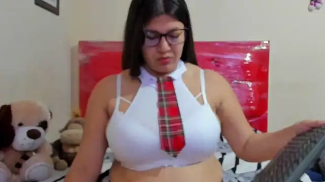 Snapshot of Catherine_tabarezx chatting on 02/20/26, 11:43 Catherine tabarezx online show from 02/20/26, 11:43