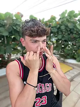 Snapshot of PRINCE_STEV chatting on 12/22/25, 05:21 PRINCE STEV online show from 12/22/25, 05:21