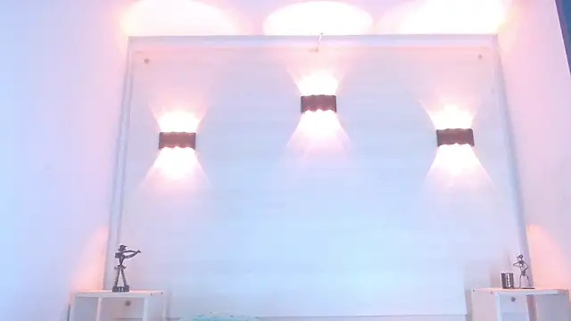 Molly Spears online show from 02/08/25, 03:42