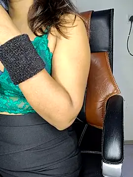 Black-Pearll online show from 02/28/25, 04:31