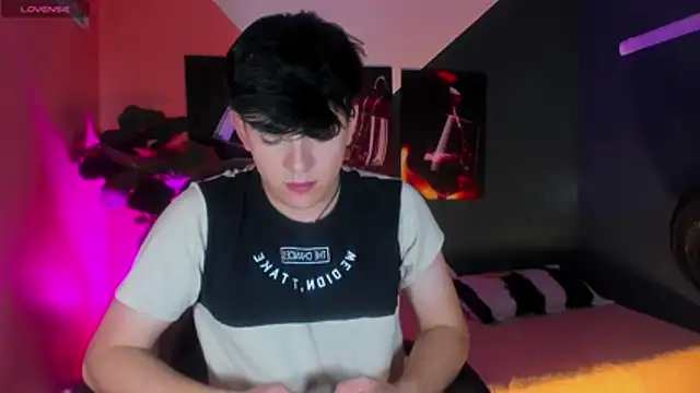 Snapshot of nolan_twink1 chatting on 12/13/24, 04:00 nolan twink1 online show from 12/13/24, 04:00