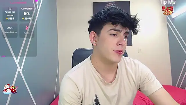 Snapshot of nolan_twink1 chatting on 12/21/24, 08:43 nolan twink1 online show from 12/21/24, 08:43