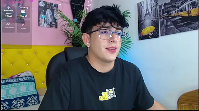 Snapshot of nolan_twink1 chatting on 01/07/25, 09:03 nolan twink1 online show from 01/07/25, 09:03