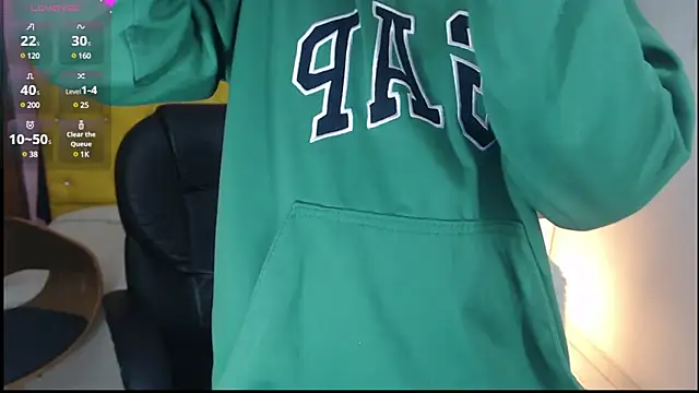 Snapshot of nolan_twink1 chatting on 01/23/25, 05:42 nolan twink1 online show from 01/23/25, 05:42