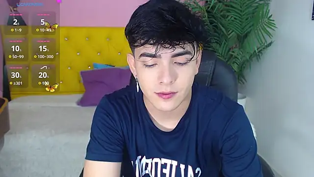 Snapshot of nolan_twink1 chatting on 02/15/25, 05:39 nolan twink1 online show from 02/15/25, 05:39