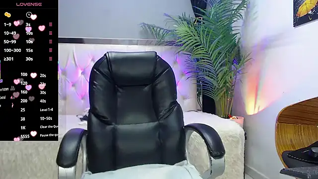 Snapshot of nolan_twink1 chatting on 09/13/25, 05:35 nolan twink1 online show from 09/13/25, 05:35