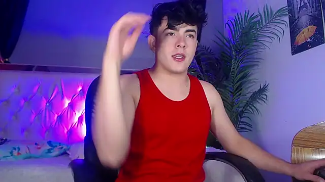 Snapshot of nolan_twink1 chatting on 09/17/25, 05:58 nolan twink1 online show from 09/17/25, 05:58