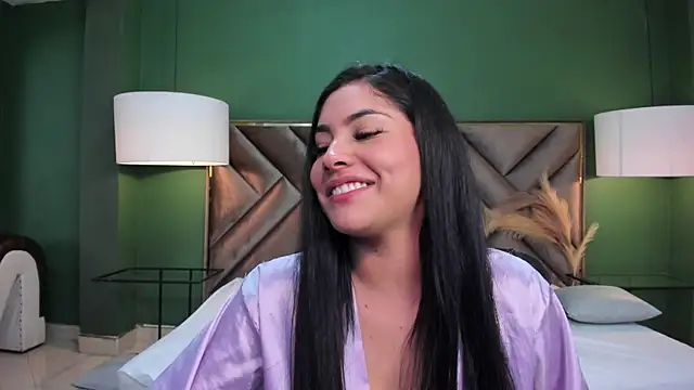 Snapshot of Mia_Elowen chatting on 02/01/25, 01:12 Mia Elowen online show from 02/01/25, 01:12