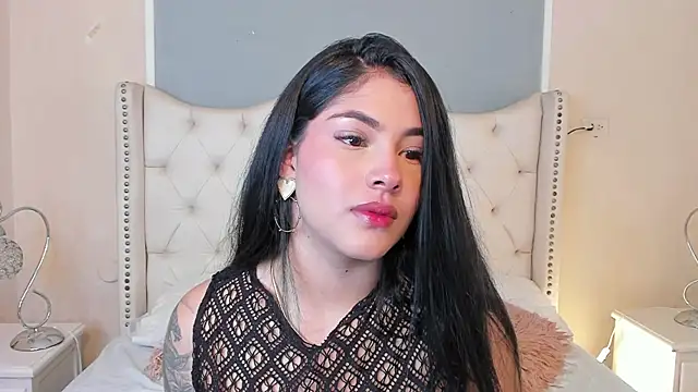 Snapshot of Mia_Elowen chatting on 02/11/25, 09:56 Mia Elowen online show from 02/11/25, 09:56