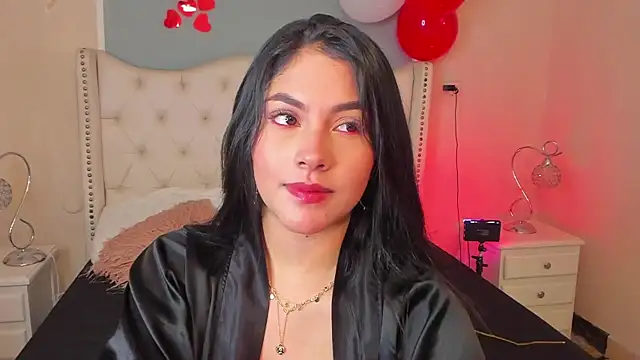 Snapshot of Mia_Elowen chatting on 02/14/25, 09:53 Mia Elowen online show from 02/14/25, 09:53