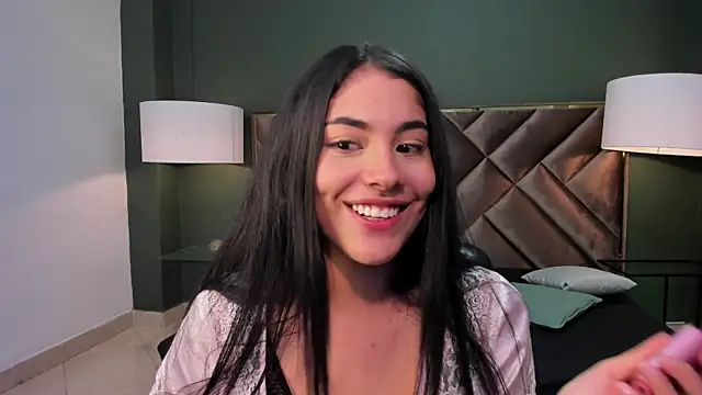 Snapshot of Mia_Elowen chatting on 02/27/25, 01:16 Mia Elowen online show from 02/27/25, 01:16