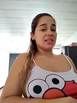 Snapshot of LaurenWelly_ chatting on 02/17/25, 04:37 LaurenWelly online show from 02/17/25, 04:37