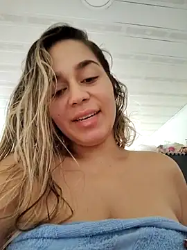 Snapshot of LaurenWelly_ chatting on 02/23/25, 01:21 LaurenWelly online show from 02/23/25, 01:21