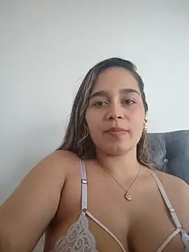 Snapshot of LaurenWelly_ chatting on 02/23/25, 09:26 LaurenWelly online show from 02/23/25, 09:26