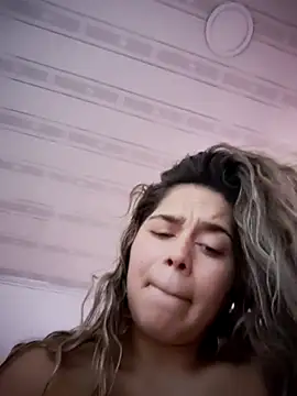 Snapshot of LaurenWelly_ chatting on 09/17/25, 09:16 LaurenWelly online show from 09/17/25, 09:16