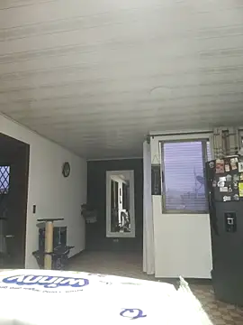 Snapshot of LaurenWelly_ chatting on 11/12/25, 10:37 LaurenWelly online show from 11/12/25, 10:37