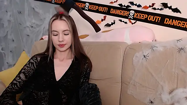 AmbrielHailey online show from 11/01/25, 10:28