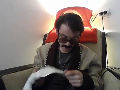 Snapshot of kallaviz chatting on 04/04/26, 12:46 kallaviz online show from 04/04/26, 12:46