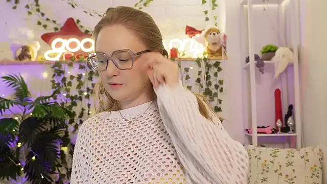 MonicaAsis online show from 02/28/26, 07:15