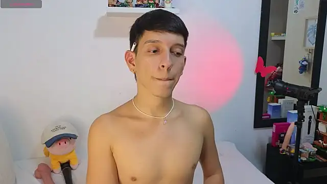 milky  boy  online show from 05/19/26, 01:33