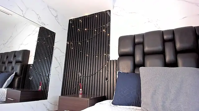 AuroraBon online show from 11/12/25, 03:01