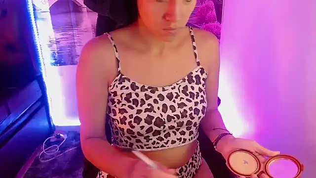 daniela rivasth online show from 02/20/25, 03:23