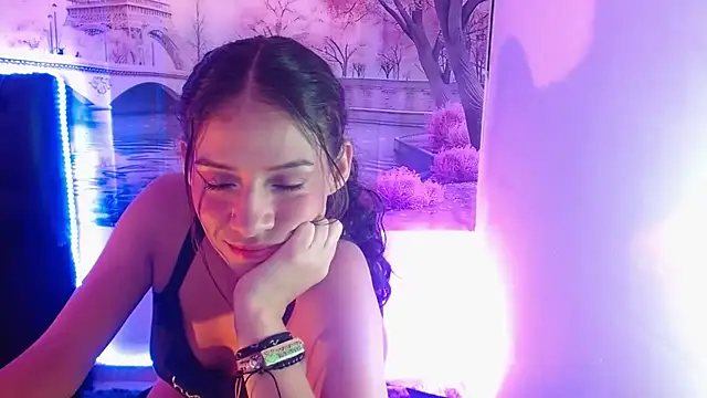 daniela rivasth online show from 03/02/25, 06:37