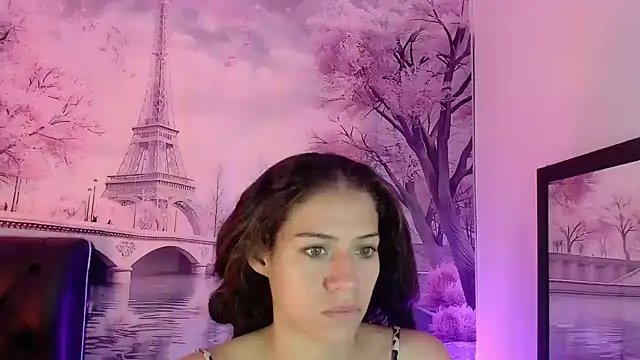 daniela rivasth online show from 03/18/25, 03:31