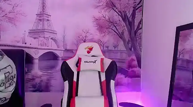 daniela rivasth online show from 03/23/25, 03:43